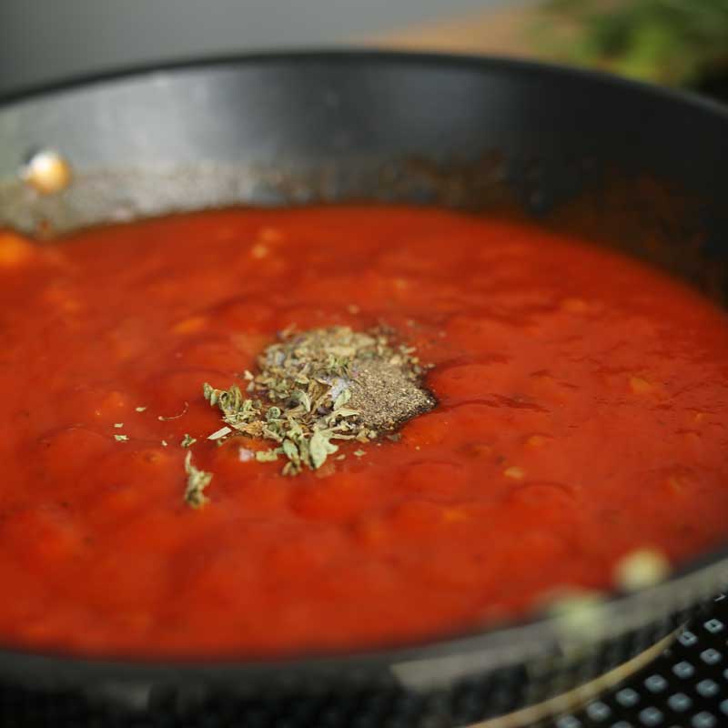 Tomatensauce vorbereiten